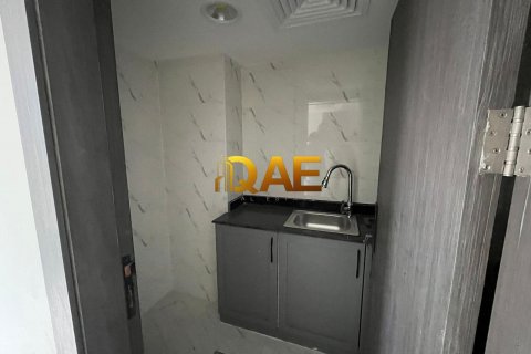 Villa in Mirdif, Dubai, UAE 4 bedrooms, 144.2 sq.m. № 517857 - photo 10