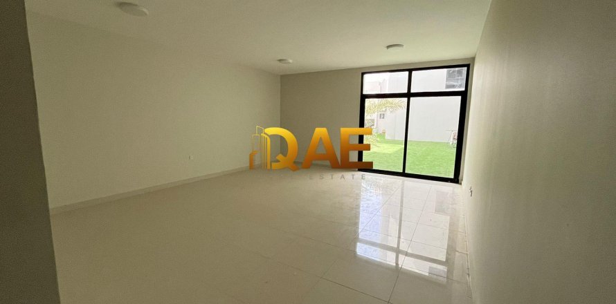Villa in Mirdif, Dubai, UAE 4 bedrooms, 144.2 sq.m. № 517857
