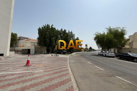 Huvila Mirdif, Dubai, Arabiemiraatit 4 makuuhuonetta, 144.2 m2 № 517858 - kuva 27