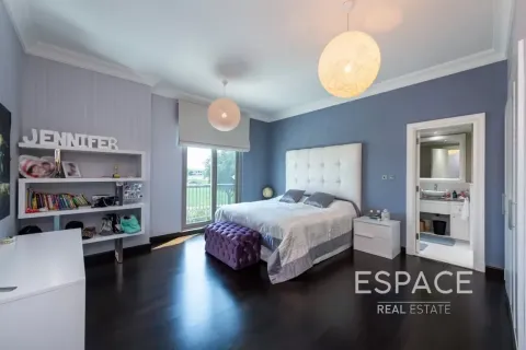 Dubai Sports City, Dubai, BAE’de satılık villa 5 yatak odası, 539 m&sup2; No 737916 - fotoğraf 10