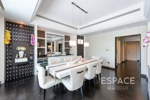 Dubai Sports City, Dubai, BAE’de satılık villa 5 yatak odası, 539 m&sup2; No 737916 - fotoğraf 5