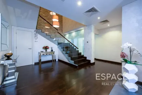 Dubai Sports City, Dubai, BAE’de satılık villa 5 yatak odası, 539 m&sup2; No 737916 - fotoğraf 8