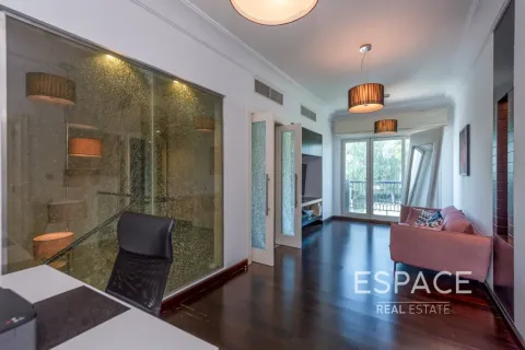 Dubai Sports City, Dubai, BAE’de satılık villa 5 yatak odası, 539 m&sup2; No 737916 - fotoğraf 15