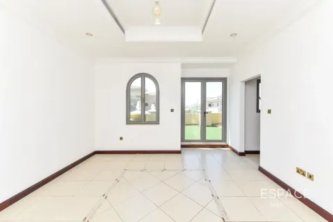 Müüa villa asukohaga Palm Jumeirah, Dubai, AÜE: 4 magamistoaga, 465 m² Nr 737917 - pilt 10