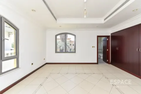 Müüa villa asukohaga Palm Jumeirah, Dubai, AÜE: 4 magamistoaga, 465 m² Nr 737917 - pilt 8
