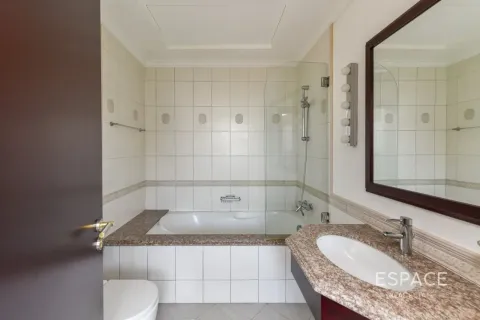 Müüa villa asukohaga Palm Jumeirah, Dubai, AÜE: 4 magamistoaga, 465 m² Nr 737917 - pilt 11