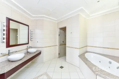 Müüa villa asukohaga Palm Jumeirah, Dubai, AÜE: 4 magamistoaga, 465 m² Nr 737917 - pilt 14