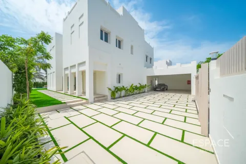 Villa en venta en Meadows, Dubai, EAU 4 dormitorios, 441 m2 № 737918 - foto 20