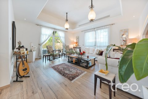 Villa til salg i The Villa, Dubai, UAE 5 soveværelser, 371.61 kvm № 755418 - foto 4