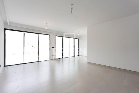 Tilal Al Ghaf, Dubai, UAE의 임대용 빌라 침실 5개, 502.61제곱미터 번호 745321 - 사진 2