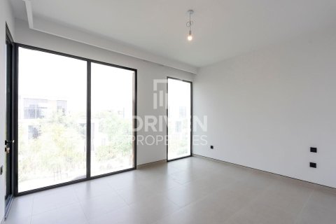 Tilal Al Ghaf, Dubai, UAE의 임대용 빌라 침실 5개, 502.61제곱미터 번호 745321 - 사진 5
