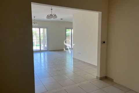 Üürile anda ridamaja asukohaga Jumeirah Village Circle, Dubai, AÜE: 3 magamistoaga, 317 m² Nr 723021 - pilt 3