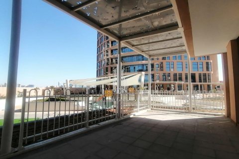 Apartamento en alquiler en Al Khalidiya, Abu Dhabi, EAU 3 dormitorios, 235.8 m2 № 572824 - foto 23