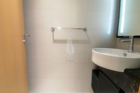 Apartamento en alquiler en Al Khalidiya, Abu Dhabi, EAU 3 dormitorios, 235.8 m2 № 572824 - foto 21