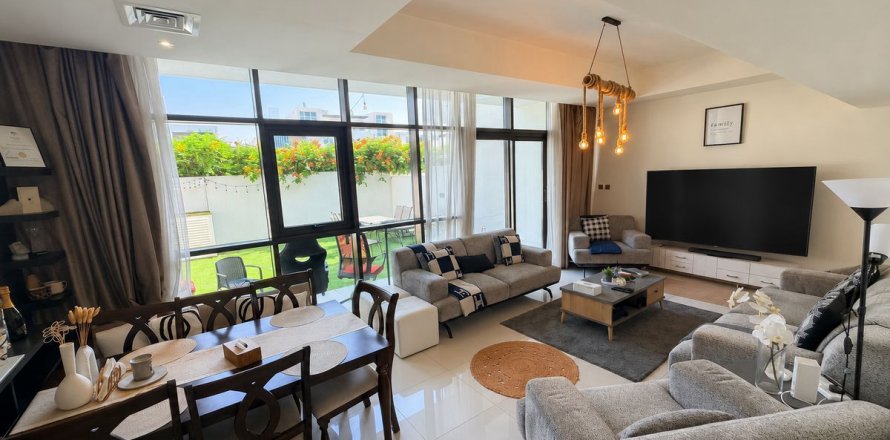 Řadový dům v Dubai, SAE 3 ložnice, 174.1 m² Č.: 715404