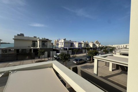 Townhouse de închiriat în Al Hamra Village, Ras Al Khaimah, EAU 2 dormitoare, 136.9 mp.  №709460 - poză 8