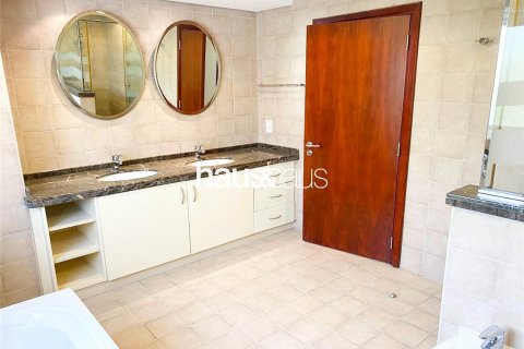 Vila u Dubai Investment Park, UAE 5 spavaćih soba, 548 m2 Br. 626593 - fotografija 10