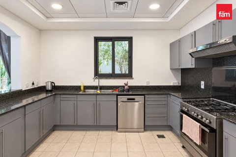 Vila v Jumeirah Islands, Dubai, SAE 4 ložnice, 988.3 m² Č.: 766284 - fotografie 8