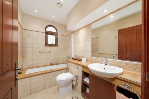 Villa en alquiler en The Villa, Dubai, EAU 6 dormitorios, 780.39 m2 № 750529 - foto 19