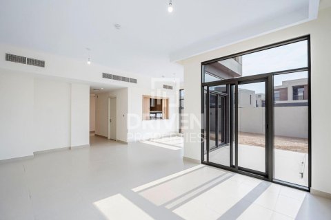 Villa zur Miete in Dubai South (Dubai World Central), Dubai, VAE 4 Schlafzimmer, 374.68 m2 Nr. 746820 - Foto 2