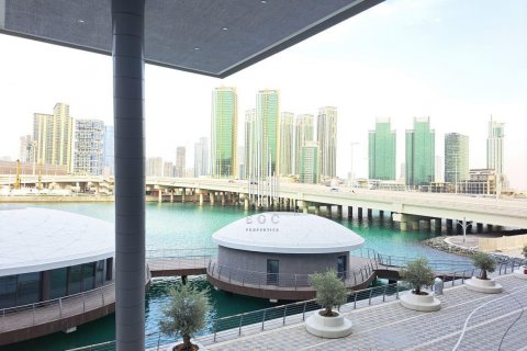 Adosado en Tourist Club Area, Abu Dhabi, EAU 4 dormitorios, 235.9 m² № 535011