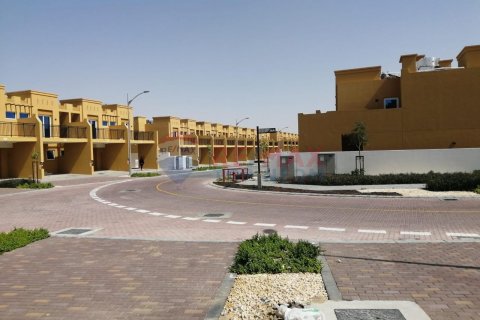 Dubai, UAE의 타운하우스 침실 3개, 114.7제곱미터 번호 554825