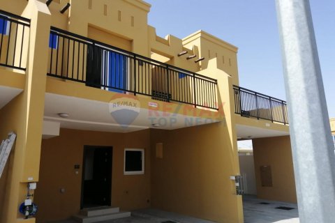 Rijtjeshuis te koop in Dubai, VAE 3 slaapkamers, 114.7 vr.m., nr 554825 - foto 17