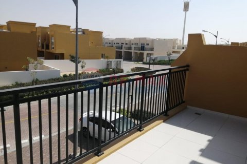 Rijtjeshuis te koop in Dubai, VAE 3 slaapkamers, 114.7 vr.m., nr 554825 - foto 14