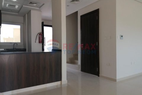 Rijtjeshuis te koop in Dubai, VAE 3 slaapkamers, 114.7 vr.m., nr 554825 - foto 9