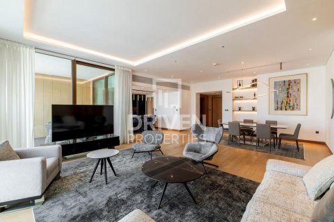 Appartement te koop in Jumeirah, Dubai, VAE 3 slaapkamers, 250.65 vr.m., nr 761541 - foto 5