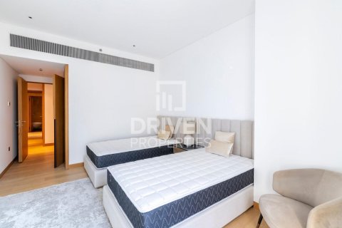 Appartement te koop in Jumeirah, Dubai, VAE 3 slaapkamers, 250.65 vr.m., nr 761541 - foto 11