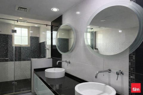 Vila di Jumeirah Islands, Dubai, UAE 4 bilik tidur, 988.2 meter persegi № 702268 - foto 24
