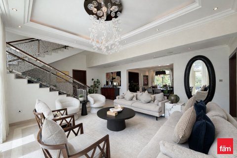 Vila di Jumeirah Islands, Dubai, UAE 4 bilik tidur, 988.2 meter persegi № 702268 - foto 3
