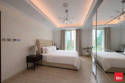 Vila di Jumeirah Islands, Dubai, UAE 4 bilik tidur, 988.2 meter persegi № 702268 - foto 12