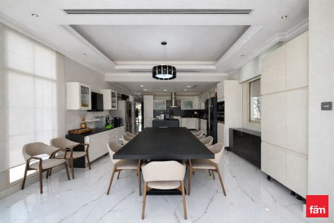 Vila di Jumeirah Islands, Dubai, UAE 4 bilik tidur, 988.2 meter persegi № 702268 - foto 4