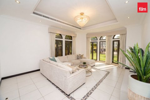 Üürile anda villa asukohaga Palm Jumeirah, Dubai, AÜE: 4 magamistoaga, 470.1 m² Nr 757828 - pilt 2