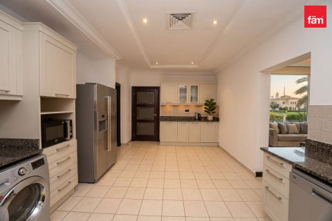 Üürile anda villa asukohaga Palm Jumeirah, Dubai, AÜE: 4 magamistoaga, 470.1 m² Nr 757828 - pilt 11