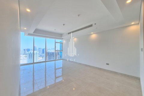 Apartment til leje i Corniche Road, Abu Dhabi, UAE 2 soveværelser, 137.5 kvm № 533271 - foto 3
