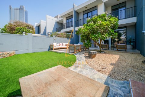 Villa in vendita a Motor City, Dubai, EAU 3 camere da letto, 240 mq. № 766640 - foto 28