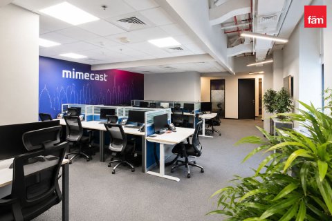 Office in Business Bay, Dubai, UAE 163.4 sq.m. № 741479