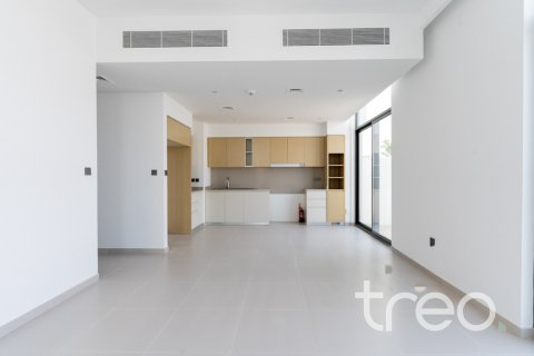 Maison de ville à vendre à  Arabian Ranches 3, Dubai, EAU 4 chambres, 225.48 m2 № 753673 - photo 2