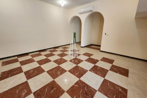 Villa til salg i Al Bateen, Abu Dhabi, UAE 10 soveværelser, 1800 kvm № 549012 - foto 5