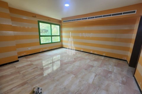 Villa til salg i Al Bateen, Abu Dhabi, UAE 10 soveværelser, 1800 kvm № 549012 - foto 3