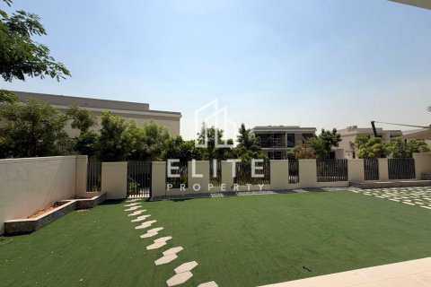 Villa til leie i Tilal Al Ghaf, Dubai, Emiratene 5 soverom, 520 kvm Nr. 736532 - Foto 10