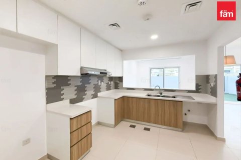 Villa en alquiler en Dubai, EAU 3 dormitorios, 161 m2 № 760605 - foto 10