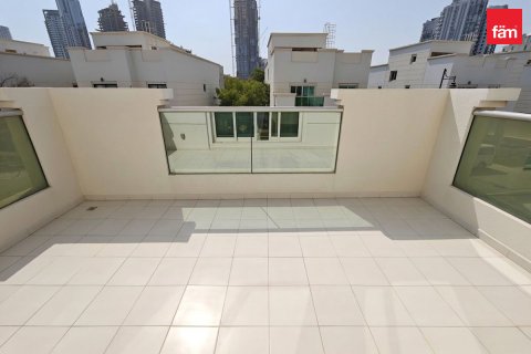 Dubai, संयुक्त अरब अमीरात में विला, 4 बेडरूम, 501.5 वर्ग मीटर, संख्या 753292 - फ़ोटो 20