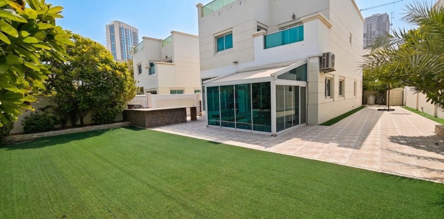 Dubai, संयुक्त अरब अमीरात में विला, 4 बेडरूम, 501.5 वर्ग मीटर, संख्या 753292