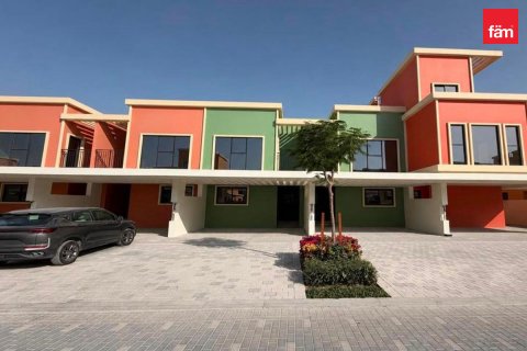 Casa urbana em Dubai, EAU 4 quartos, 144 m2 № 753289