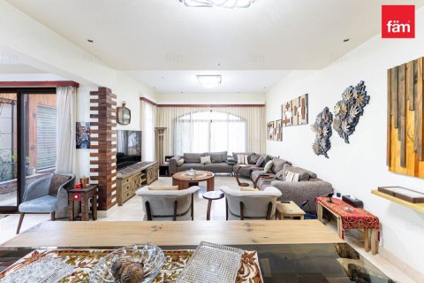 טאונהאוס להשכרה ב Dubai, איחוד האמירויות  4 חדרי שינה, 328.7 מ"ר, מספר 753294 - תמונה 2