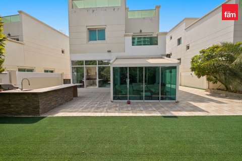 Vilă în Dubai, EAU 4 dormitoare, 501.5 mp.  №753290